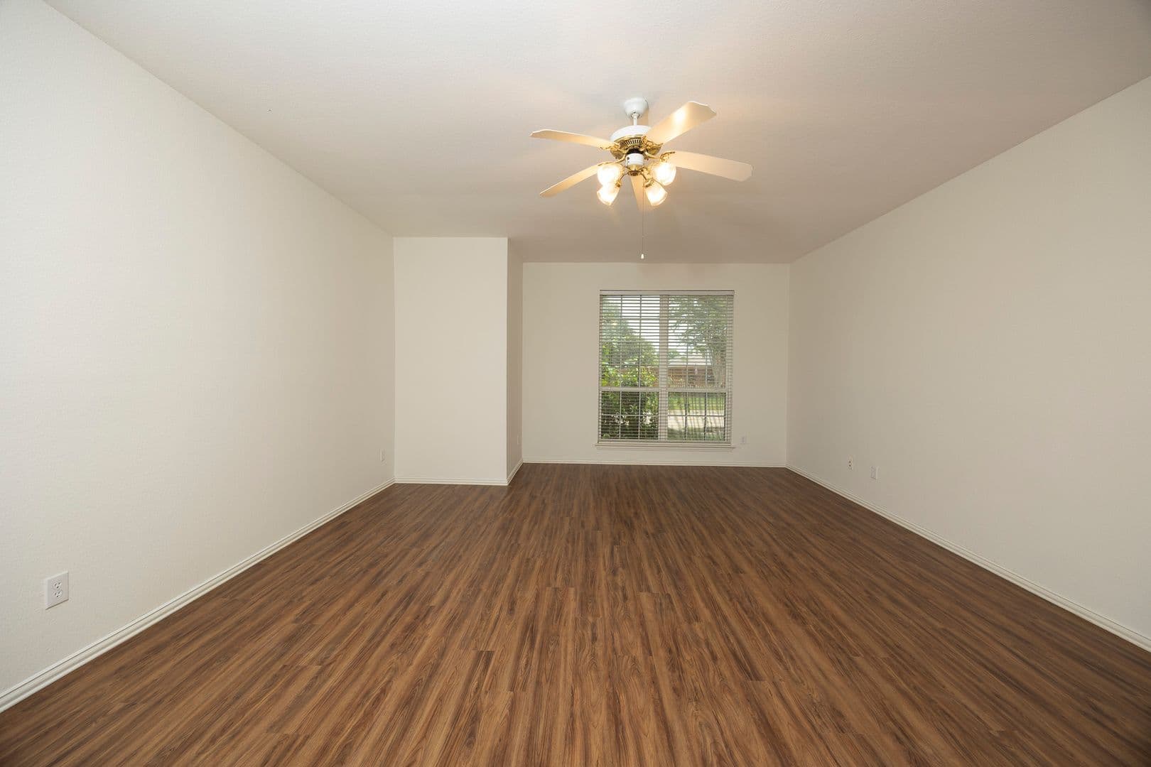 Richardson House: 3103 Kingsbury Drive(Owner approval must)
