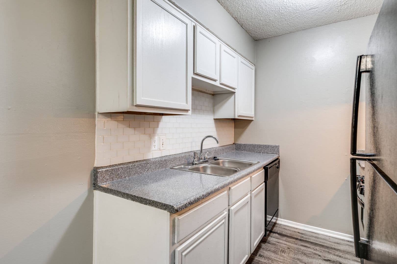 White Settlement Apartment: 400 Ralph St