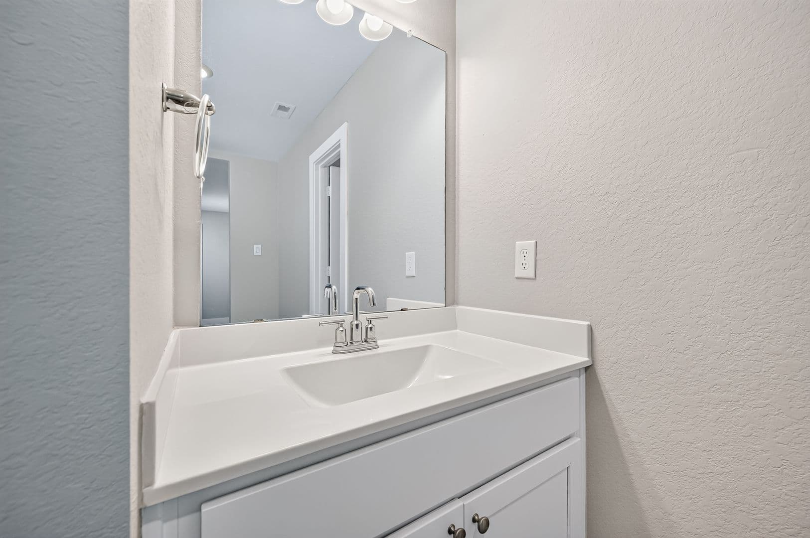 Conroe House: 10546 Preserve Way