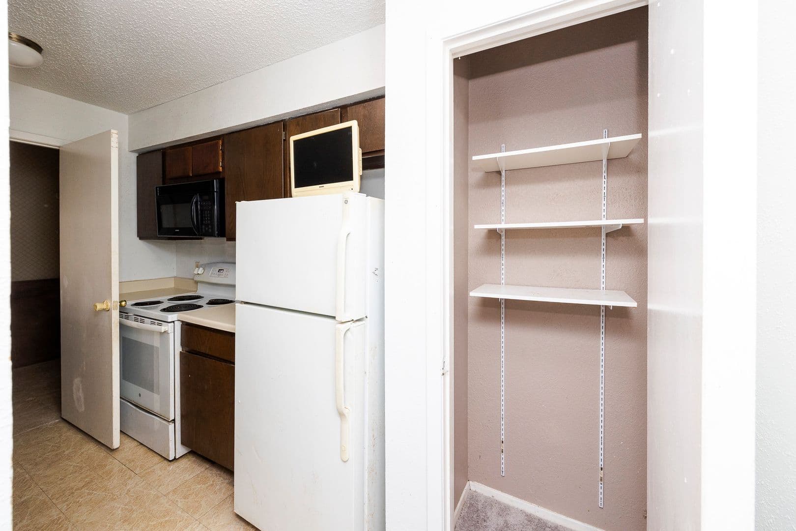Dallas House: 12480 Abrams Rd