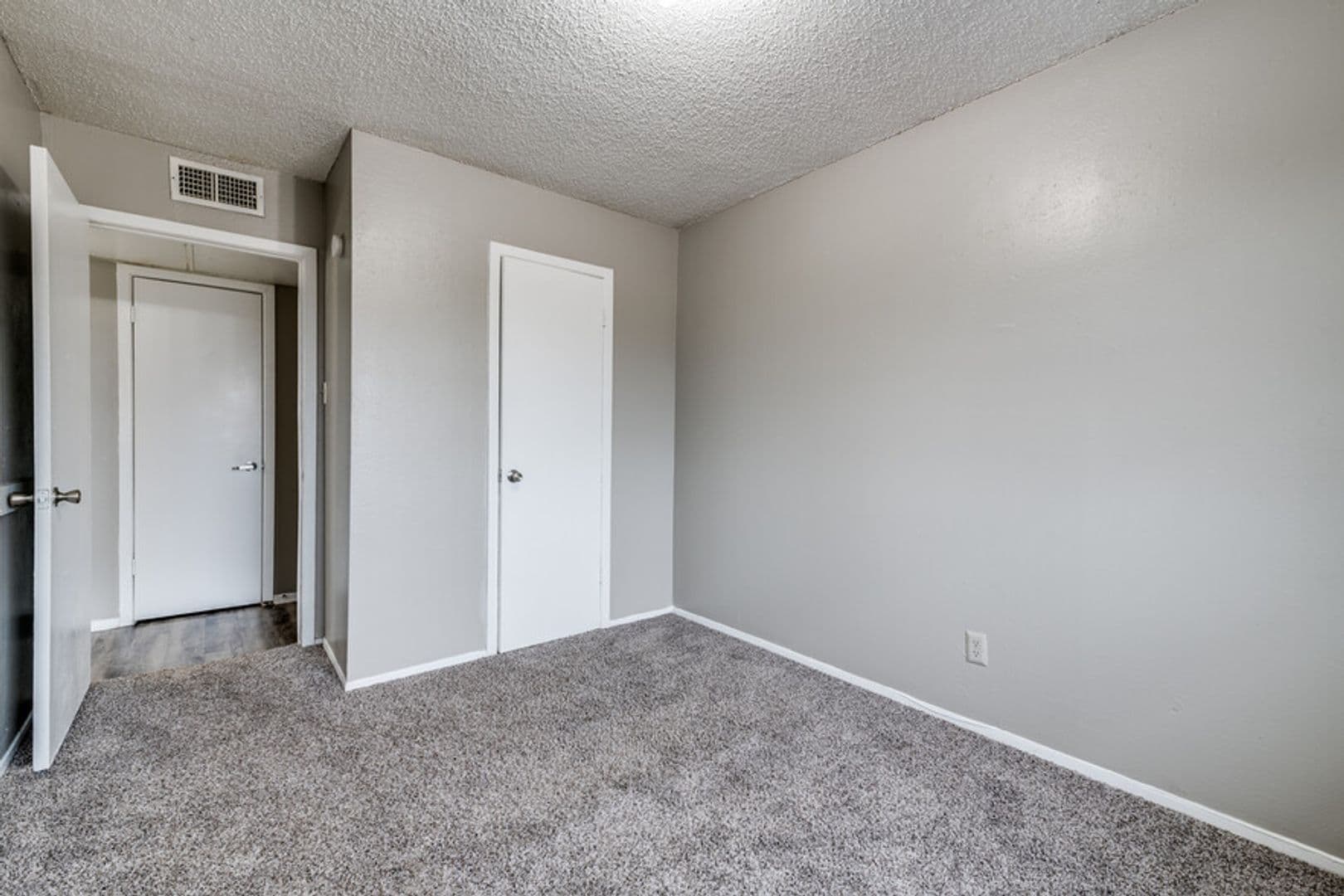 White Settlement Apartment: 400 Ralph St