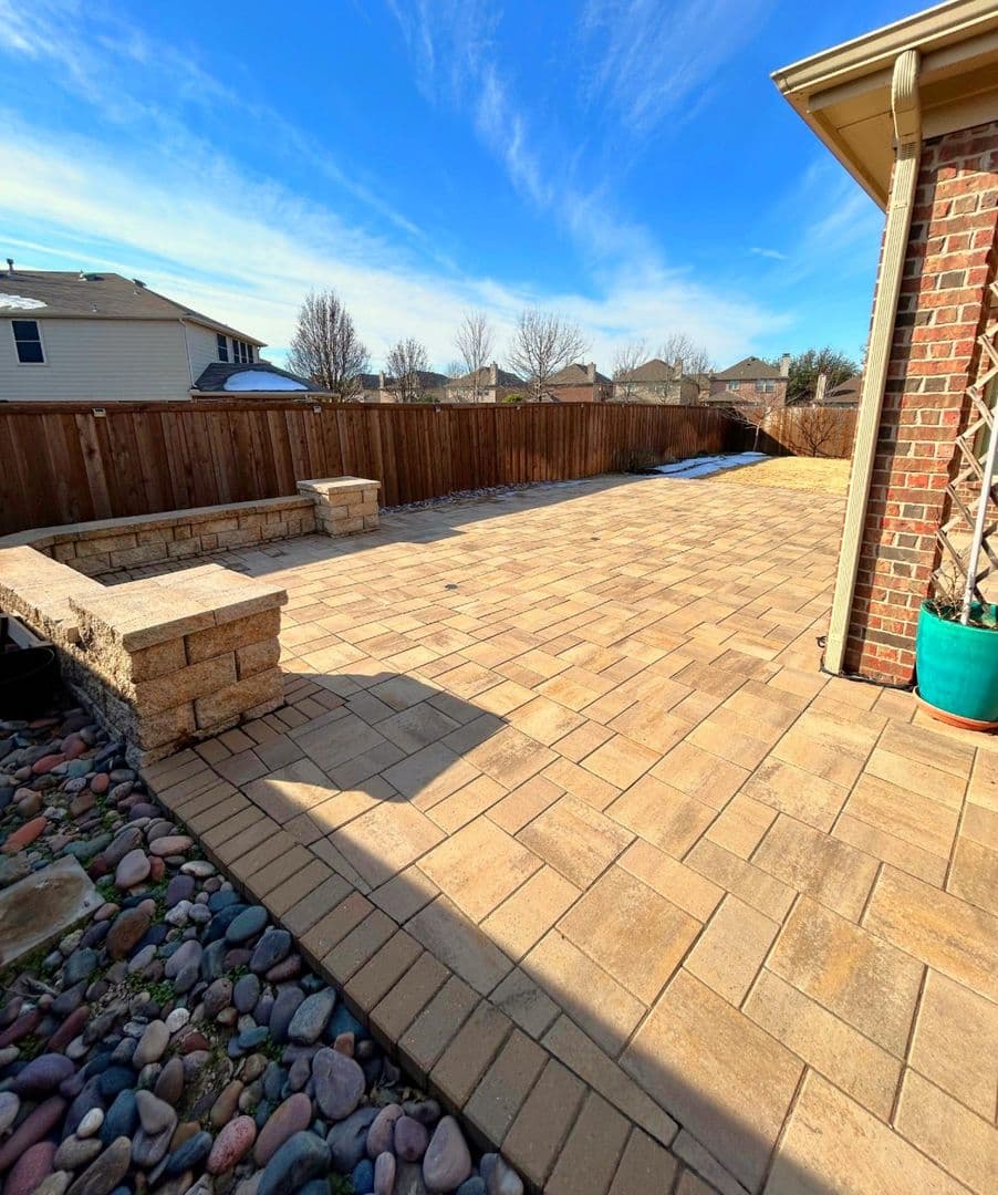McKinney House: 10637 Bolivar Dr