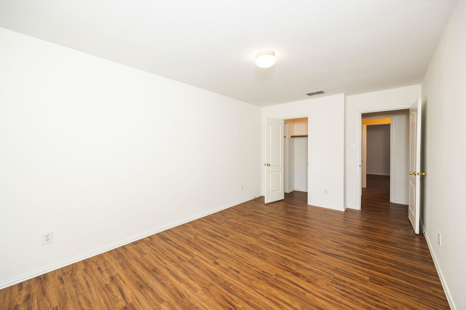 Richardson House: 3103 Kingsbury Drive(Owner approval must)