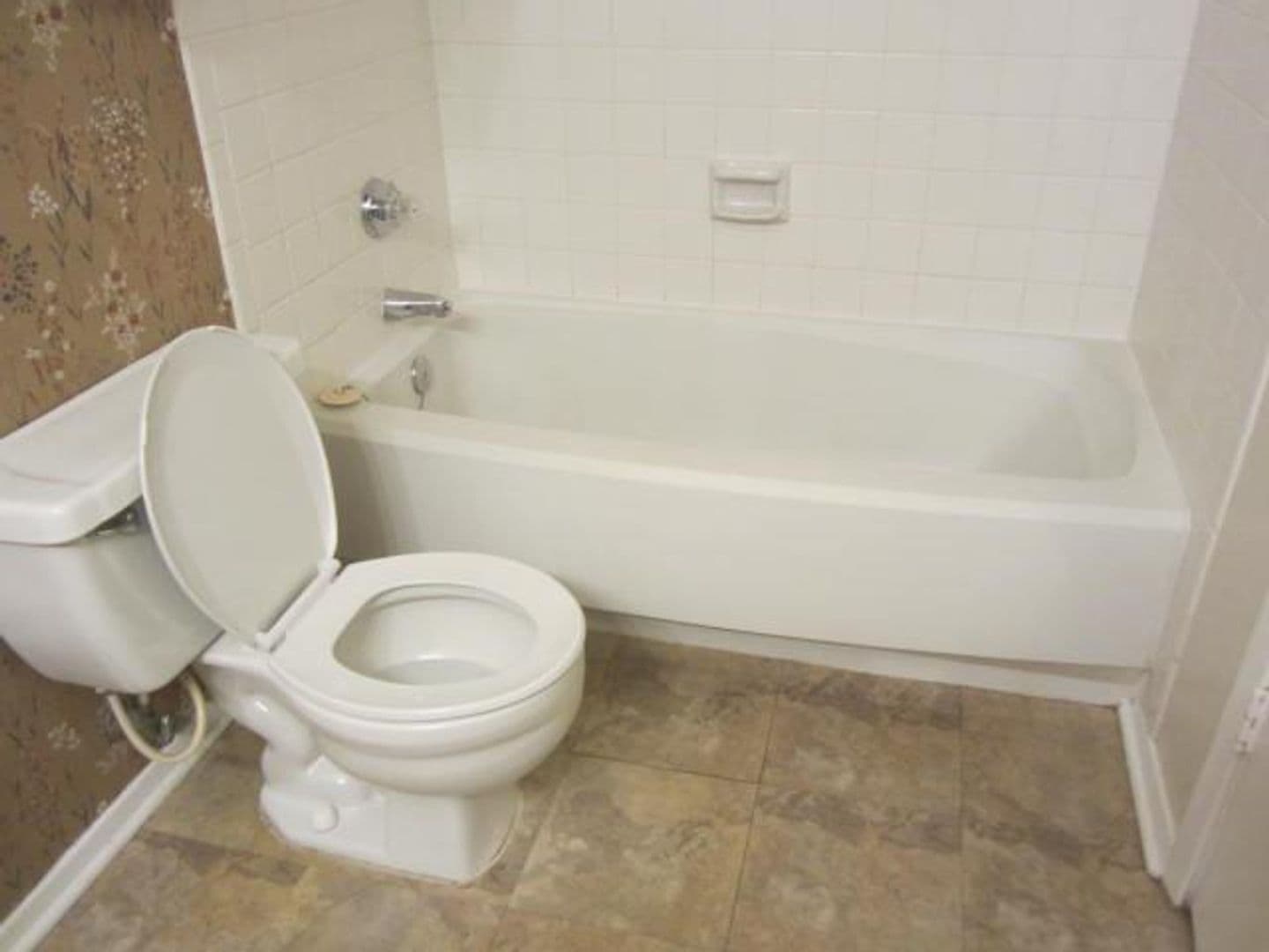 Dallas House: 12480 Abrams Rd