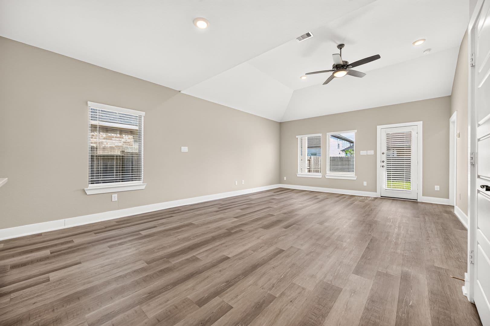 Conroe House: 10546 Preserve Way