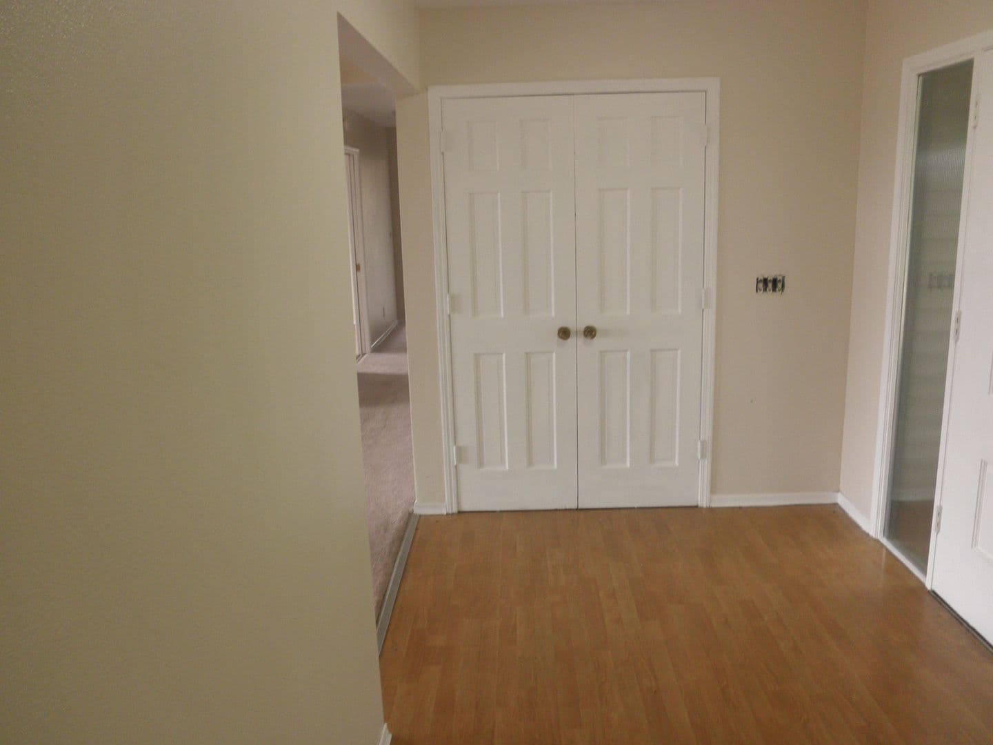Salem House: 3598 Aster St NW