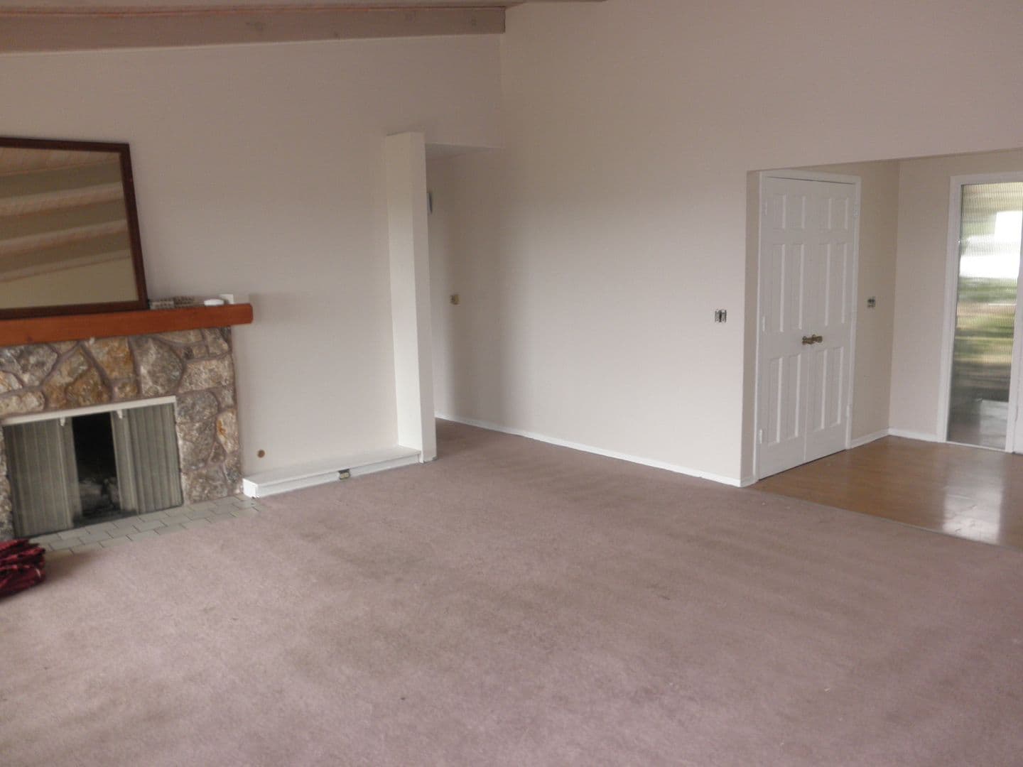 Salem House: 3598 Aster St NW