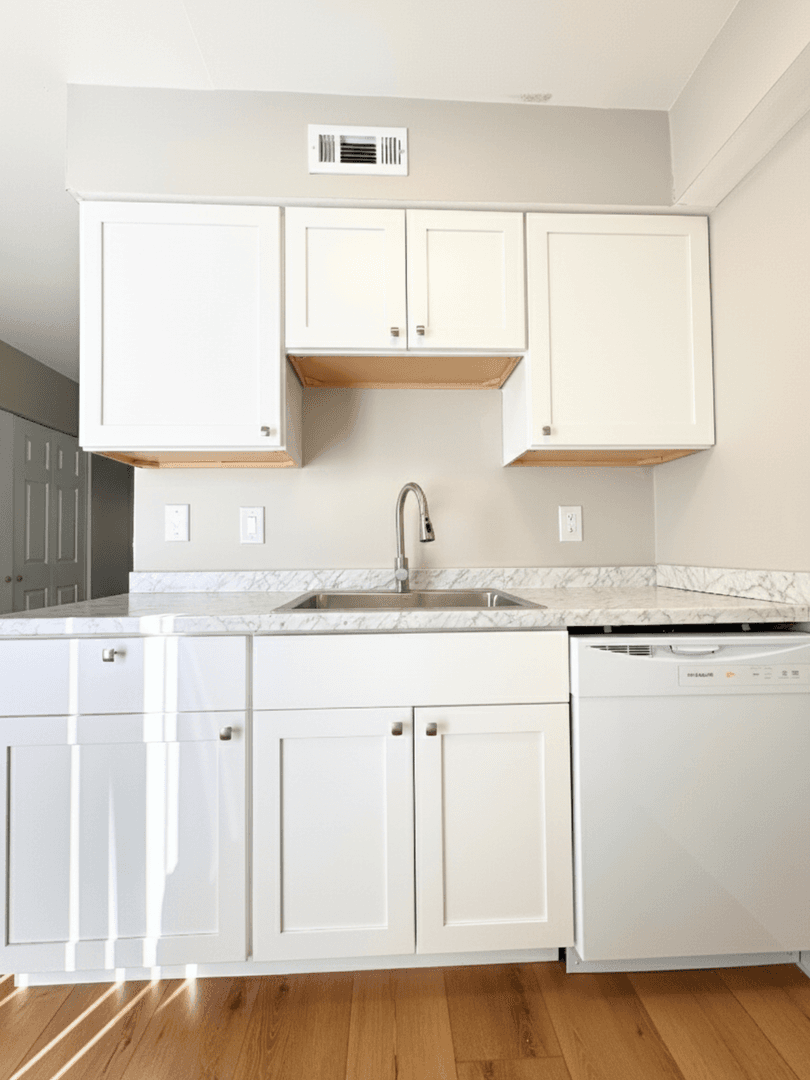 Middletown Apartment: 4373 Bonita Dr