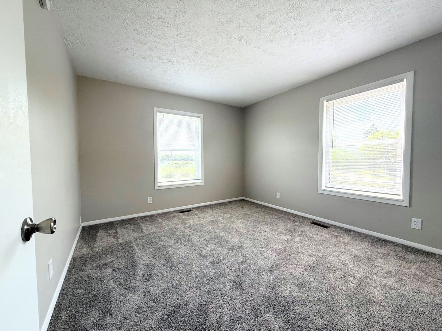 Northwood Apartment: 3617 Lakepointe Dr