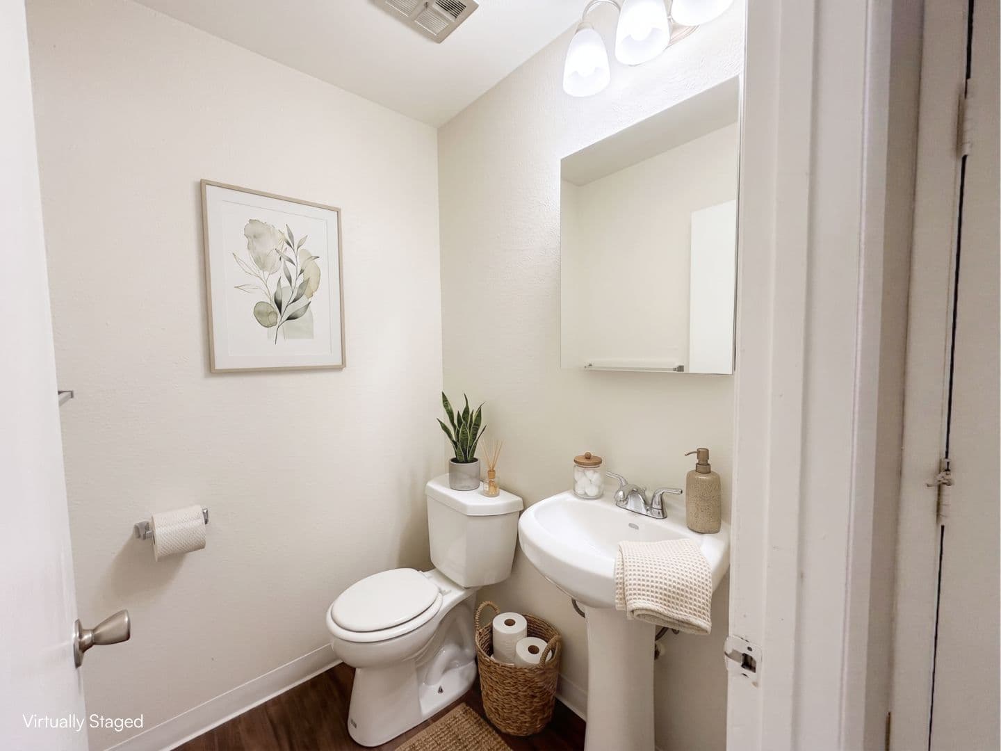 Northwood Apartment: 3617 Lakepointe Dr