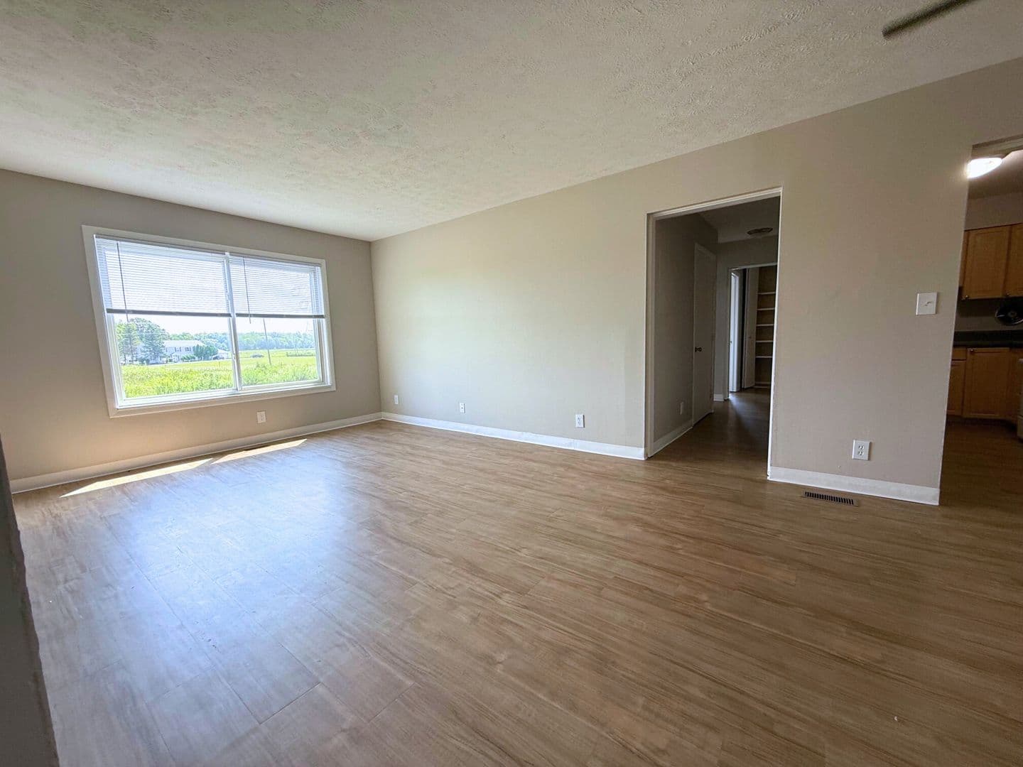 Northwood Apartment: 3617 Lakepointe Dr