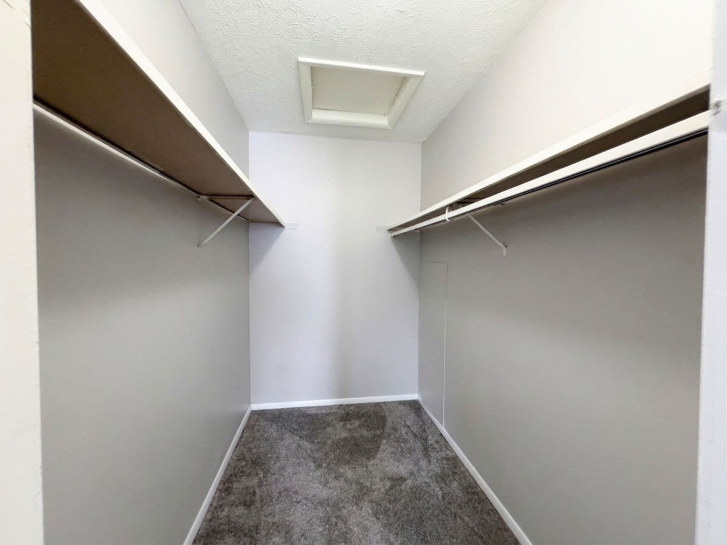 Northwood Apartment: 3617 Lakepointe Dr