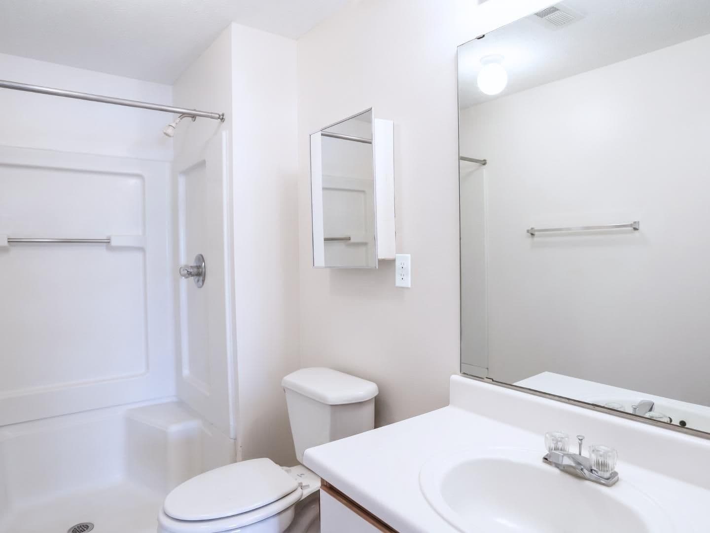 Bellefontaine Apartment: 450 Kristina Dr