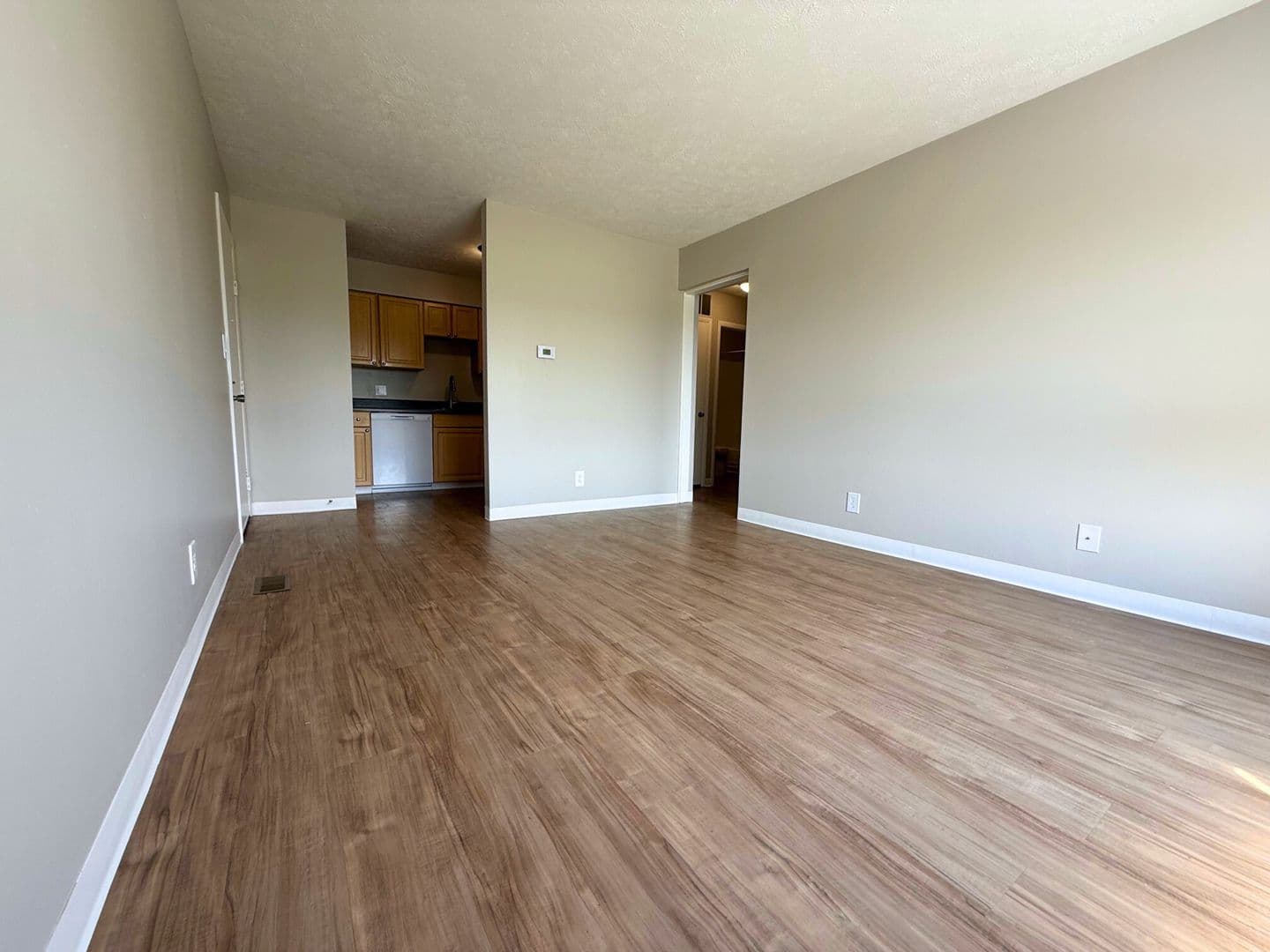 Northwood Apartment: 3617 Lakepointe Dr