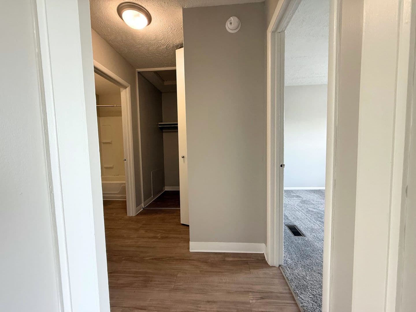 Northwood Apartment: 3617 Lakepointe Dr