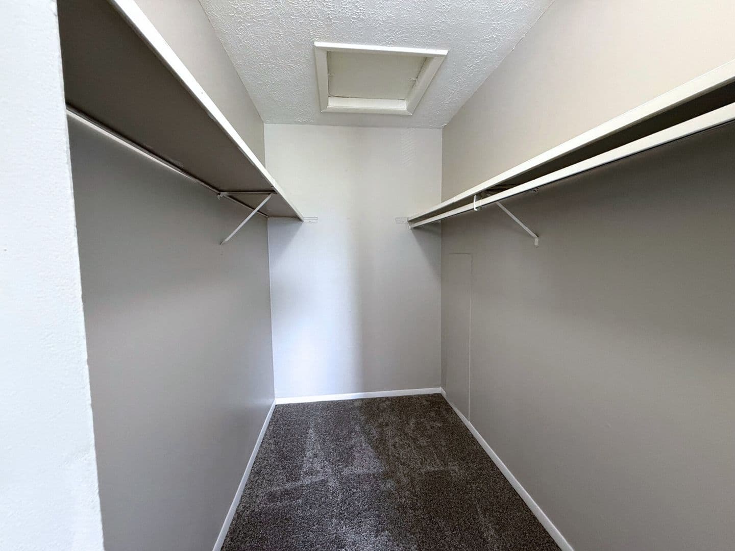 Northwood Apartment: 3617 Lakepointe Dr