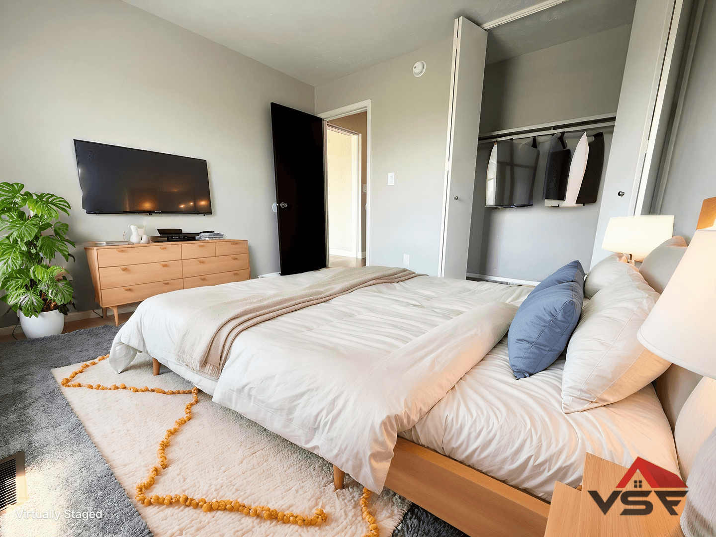 Northwood Apartment: 3617 Lakepointe Dr