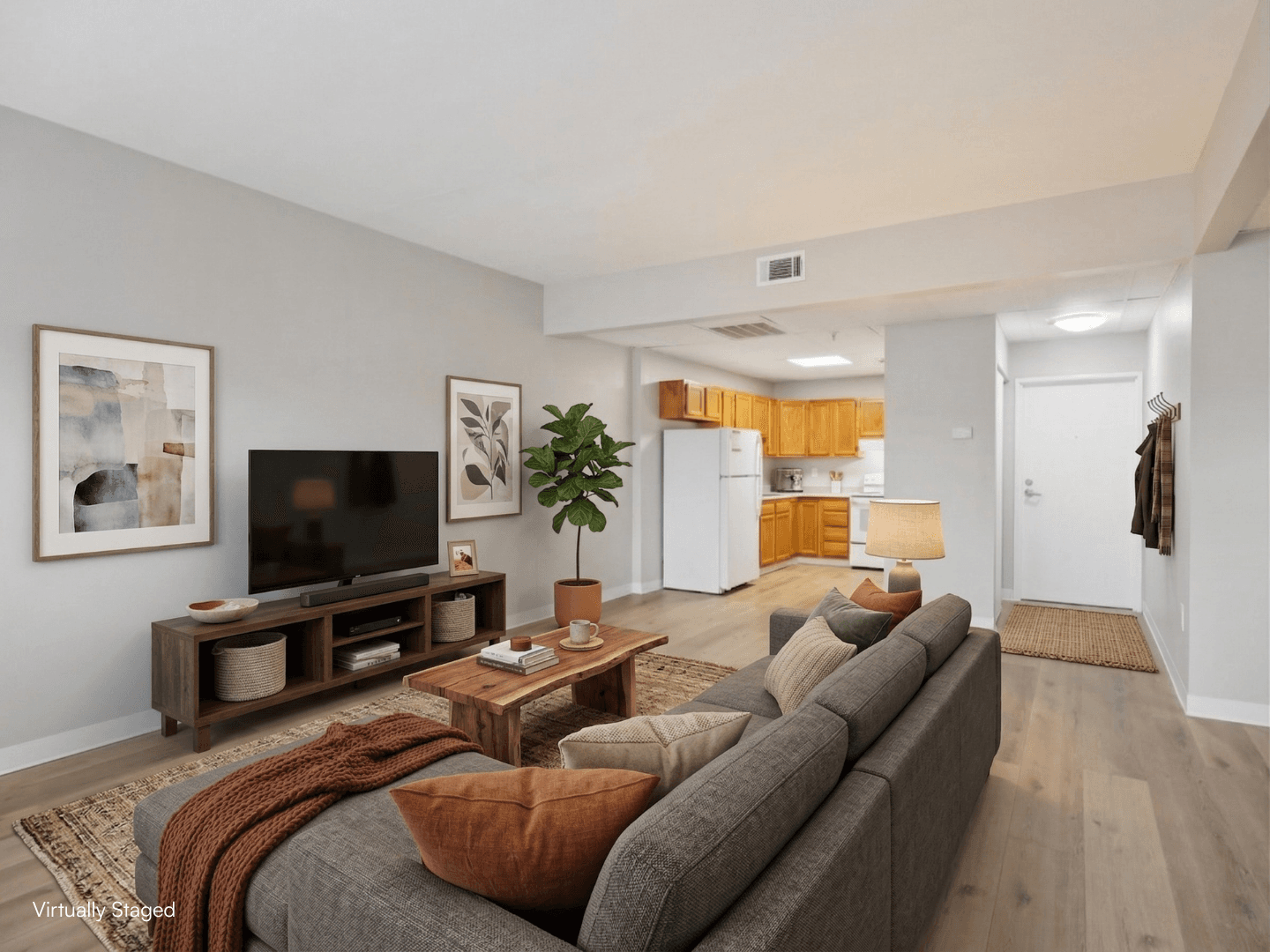 Piqua Apartment: 316 N. College St.