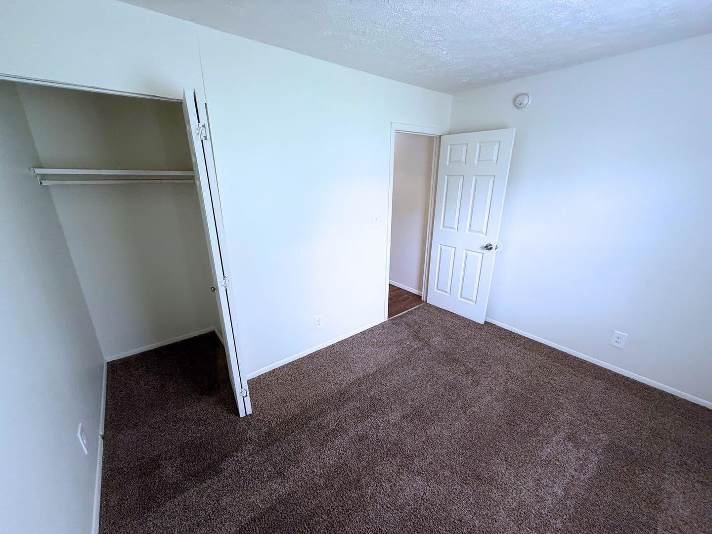 Northwood Apartment: 3617 Lakepointe Dr