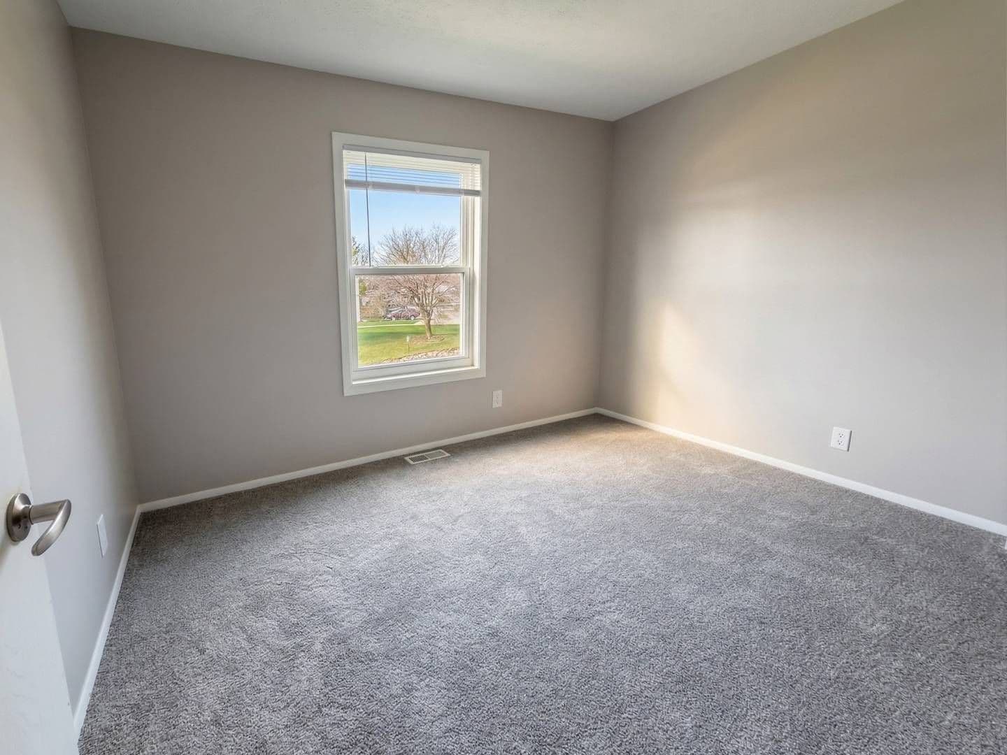 Northwood Apartment: 3617 Lakepointe Dr