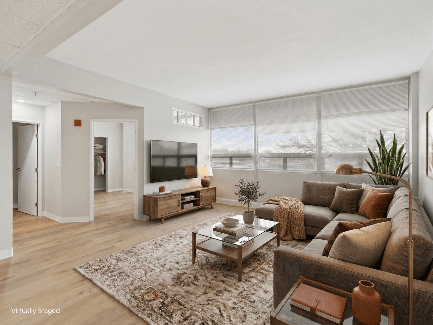 Piqua Apartment: 316 N. College St.
