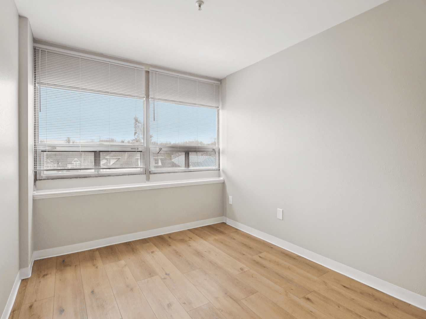 Piqua Apartment: 316 N. College St.