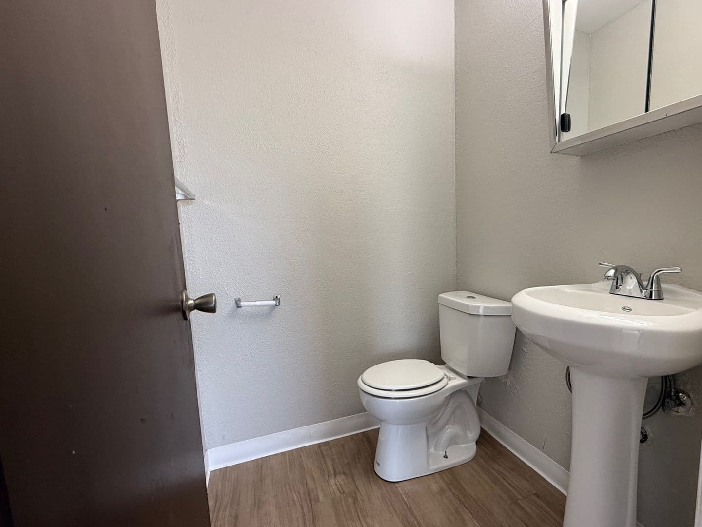 Northwood Apartment: 3617 Lakepointe Dr