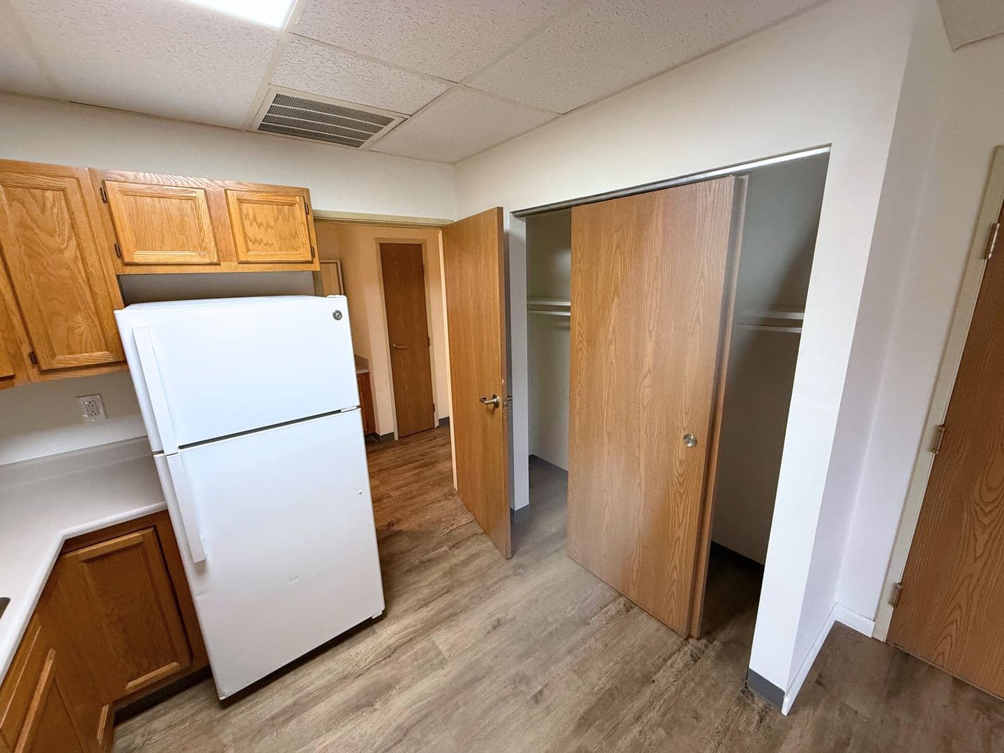 Piqua Apartment: 316 N. College St.