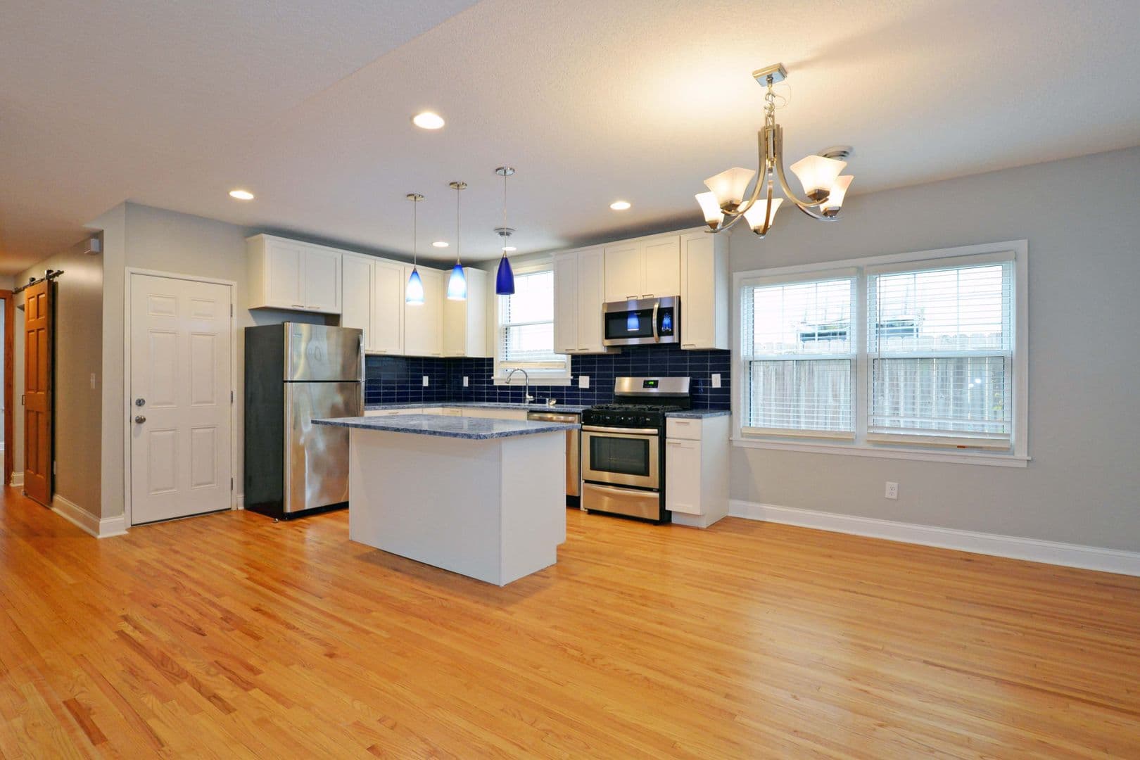 Minneapolis Apartment: 3552 Irving Ave S