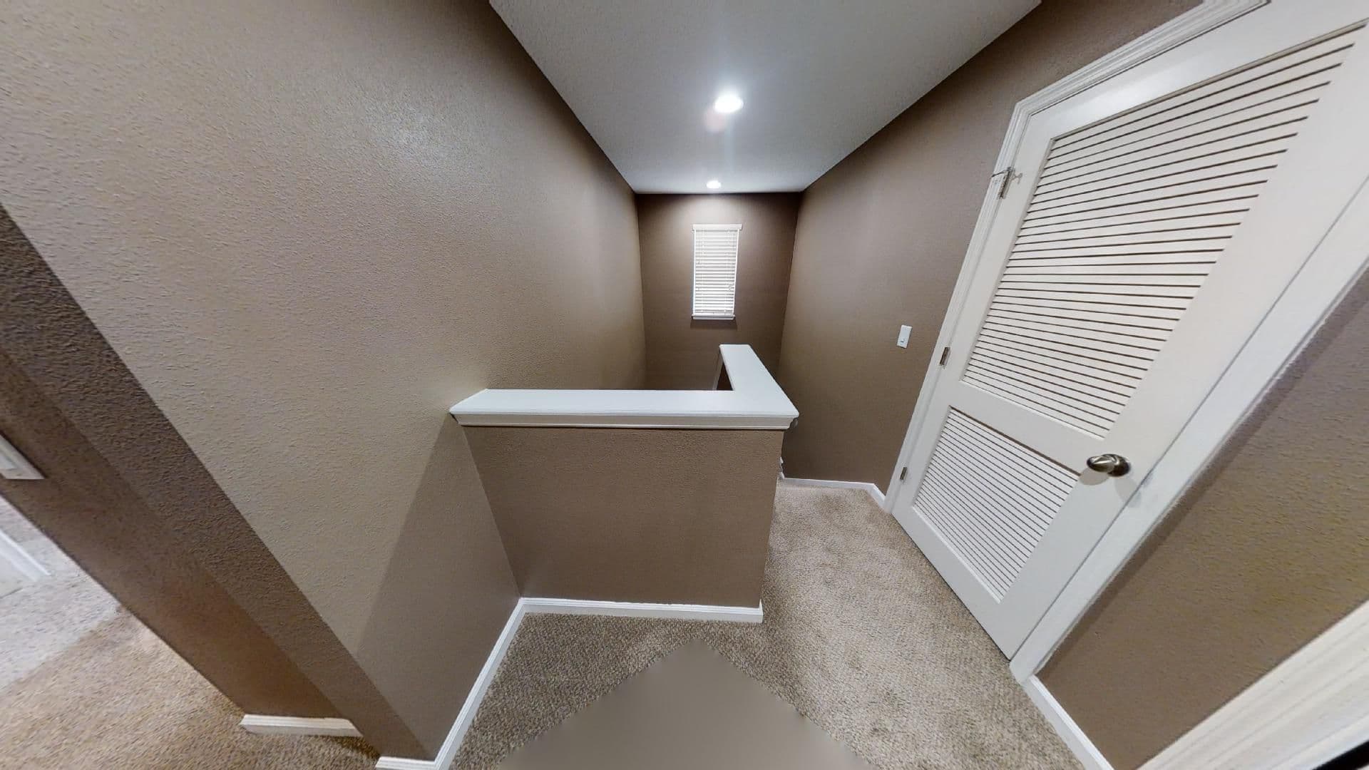 Jacksonville House: 15695 Lexington Park Boulevard