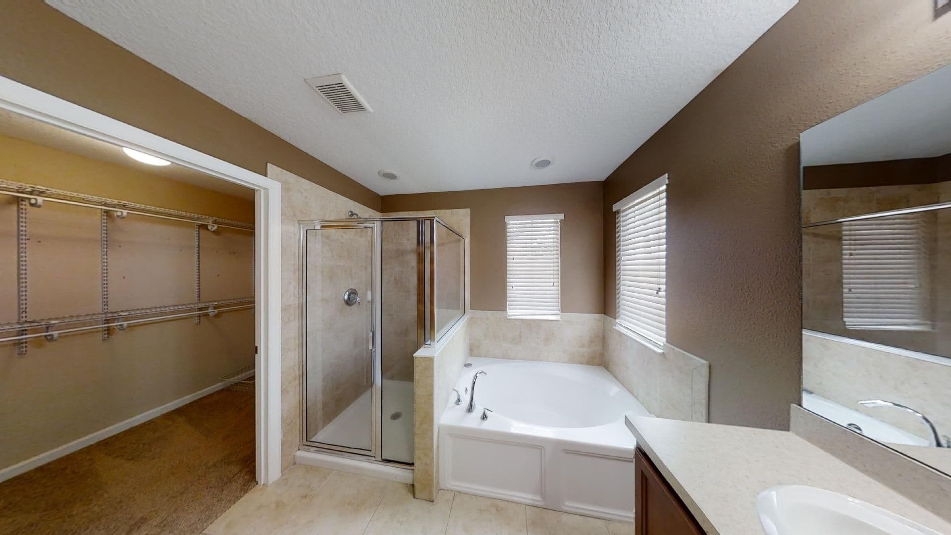 Jacksonville House: 15695 Lexington Park Boulevard