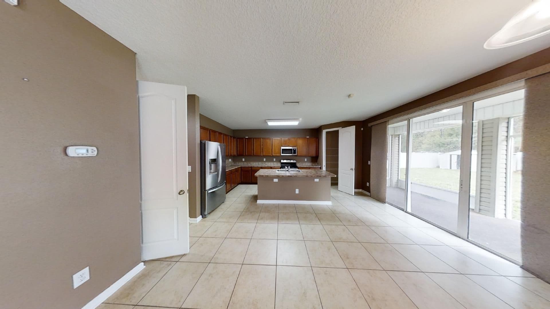 Jacksonville House: 15695 Lexington Park Boulevard
