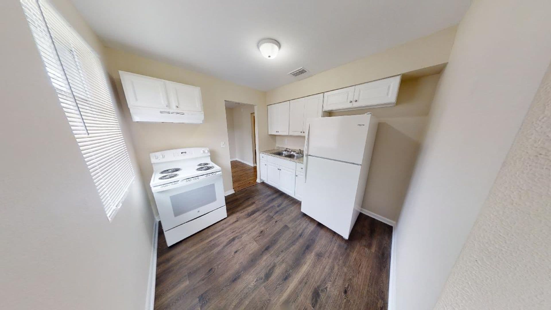 Jacksonville House: 2178 West 41st Street