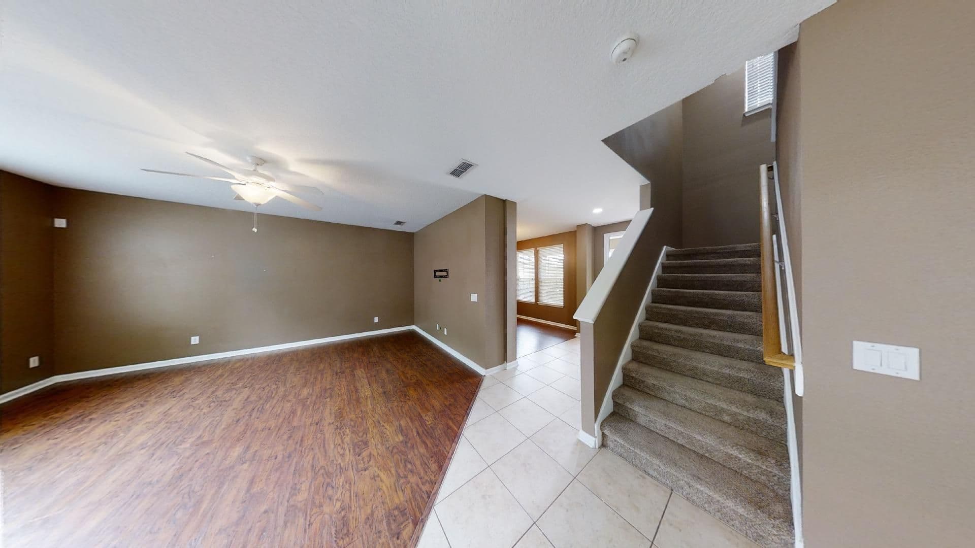 Jacksonville House: 15695 Lexington Park Boulevard