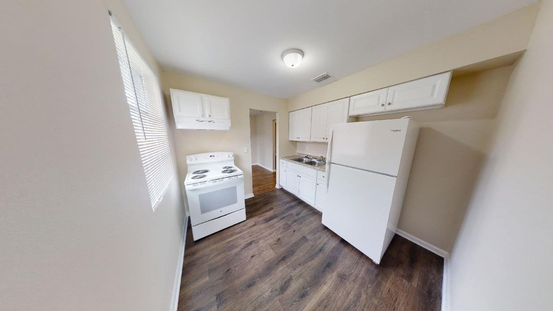Jacksonville House: 2178 West 41st Street