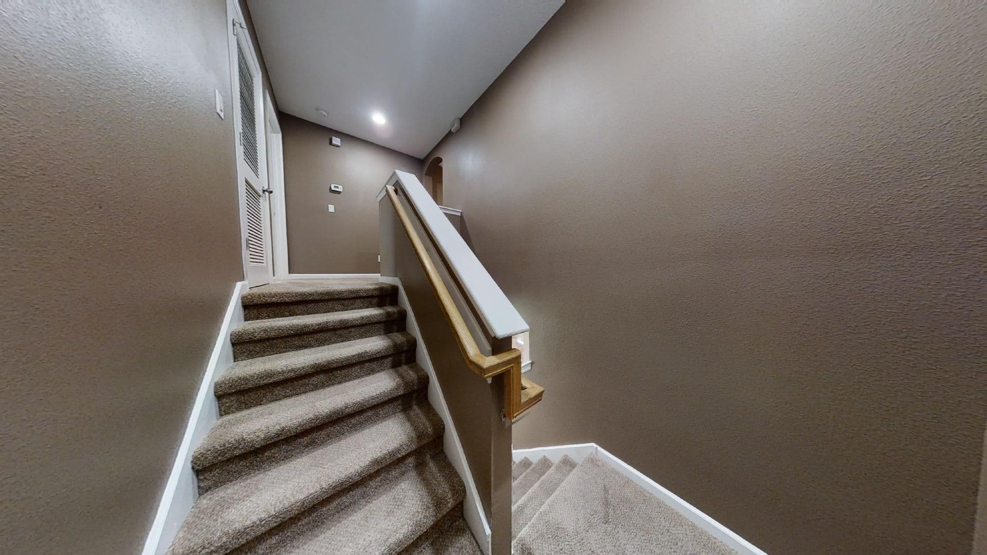 Jacksonville House: 15695 Lexington Park Boulevard