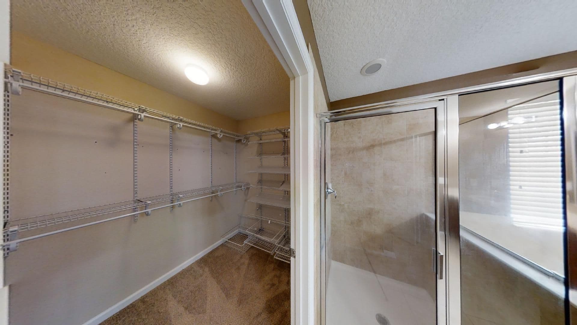 Jacksonville House: 15695 Lexington Park Boulevard