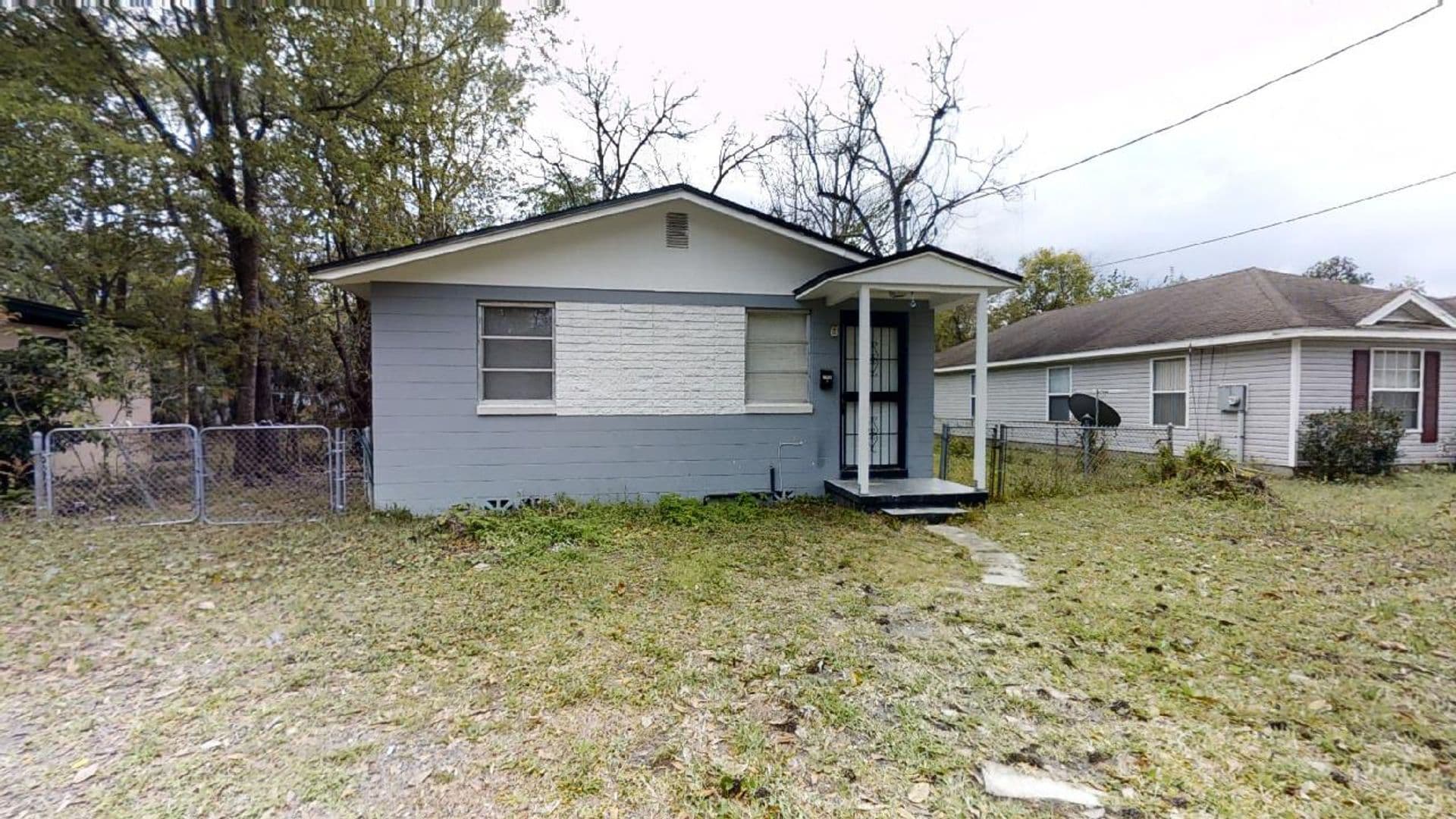 Jacksonville House: 2178 West 41st Street