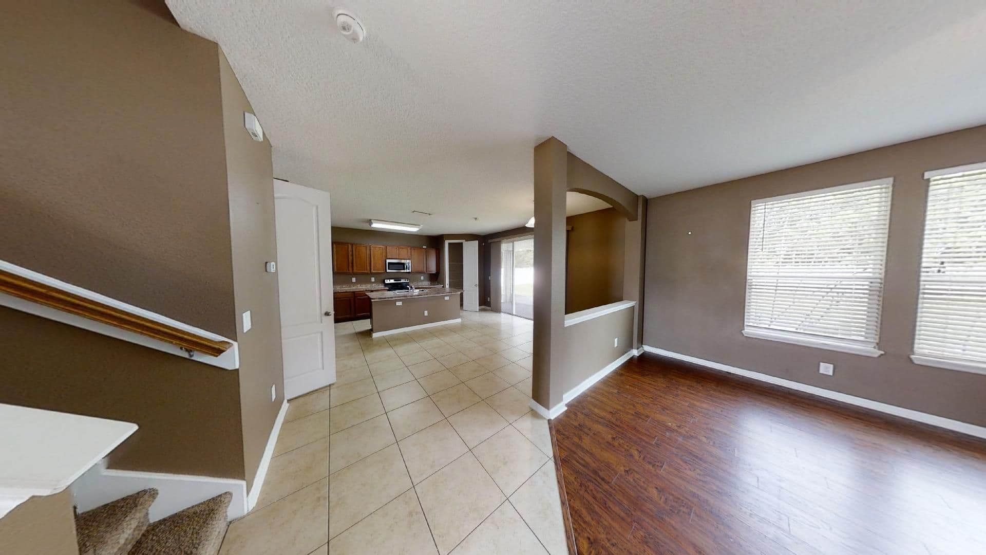 Jacksonville House: 15695 Lexington Park Boulevard