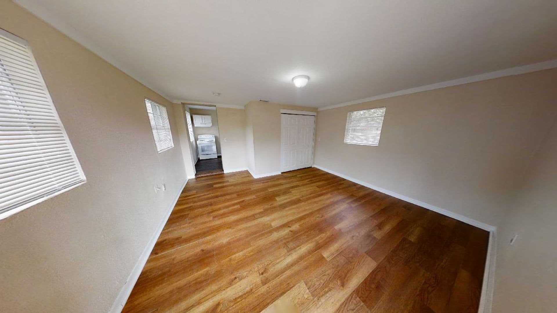 Jacksonville House: 2178 West 41st Street