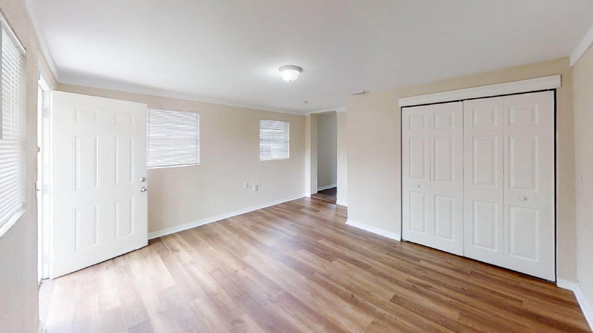 Jacksonville House: 2178 West 41st Street