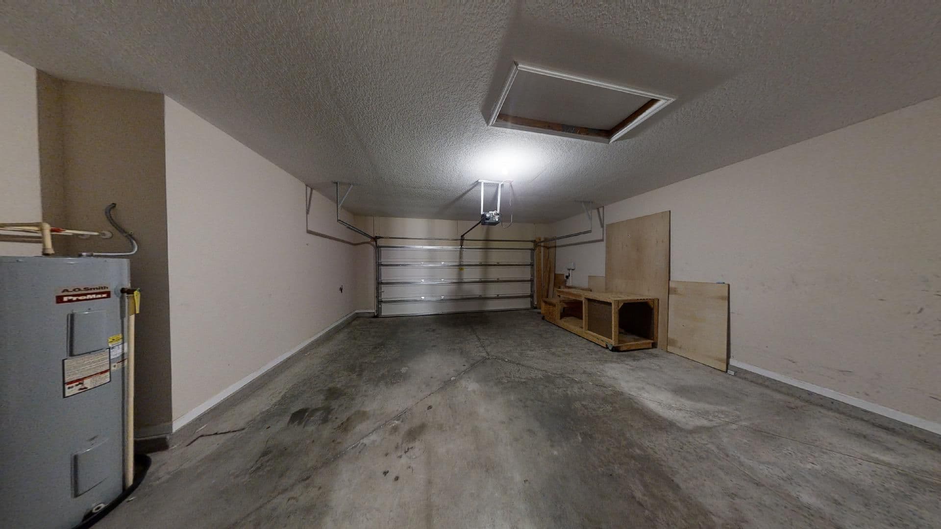 Jacksonville House: 15695 Lexington Park Boulevard