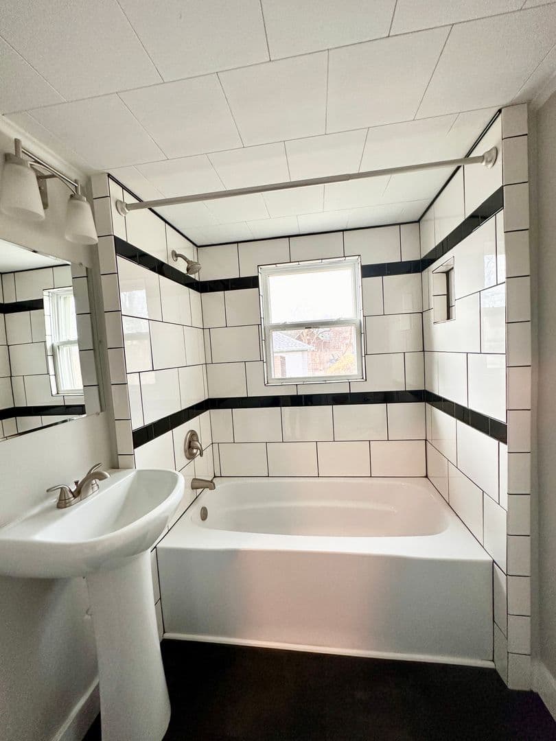 Terre Haute House: 1475 S 10th Street