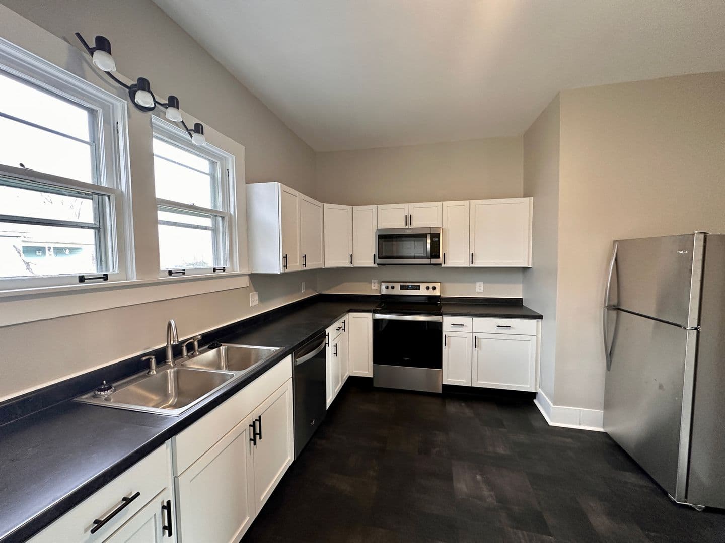 Terre Haute House: 1475 S 10th Street