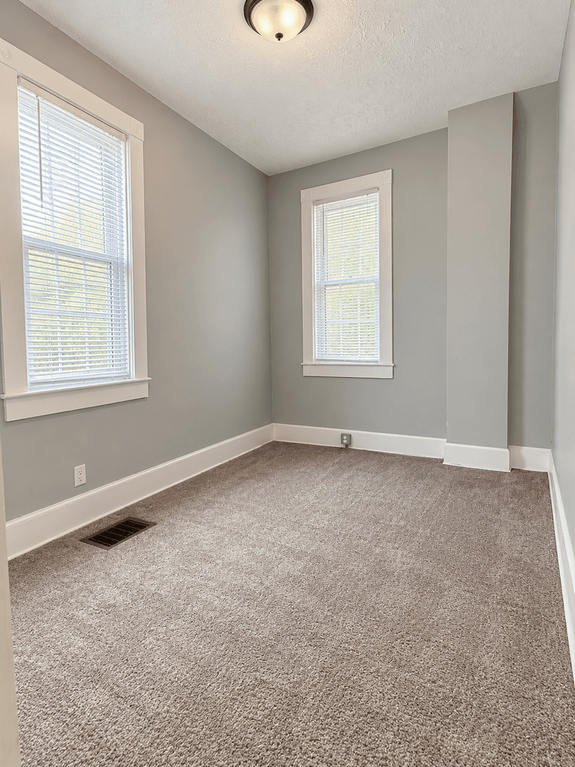 Terre Haute Apartment: 519 S 8th Street