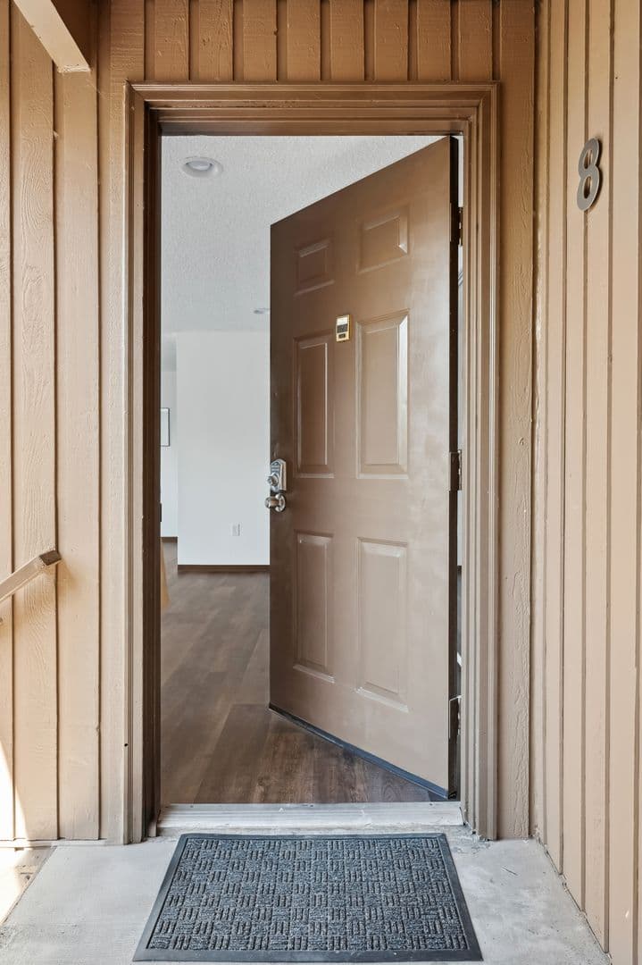 Bellevue Apartment: 12711 SE 42nd St,