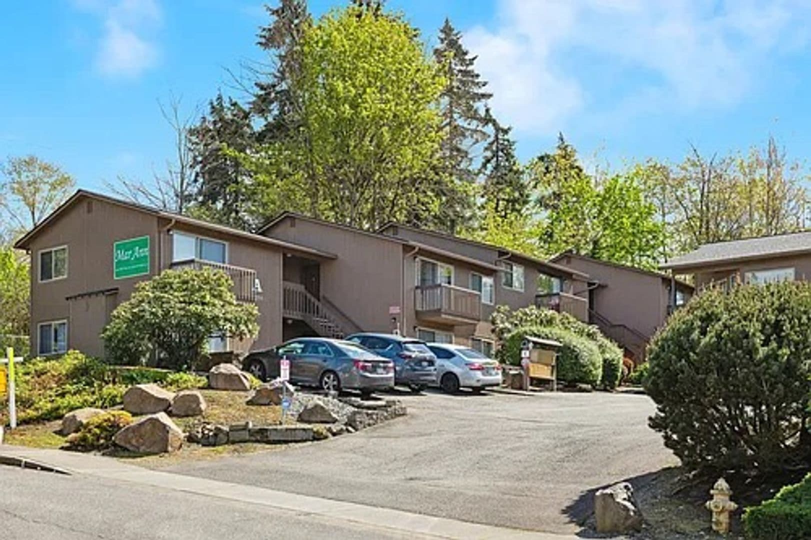 Bellevue Apartment: 12711 SE 42nd St,