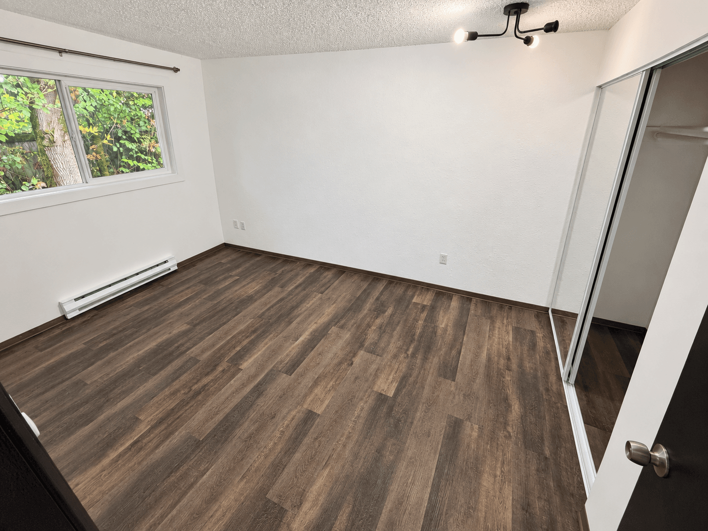 Bellevue Apartment: 12711 SE 42nd St,