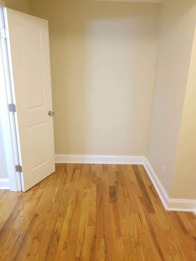 Washington Apartment: 1815 Riggs Place NW