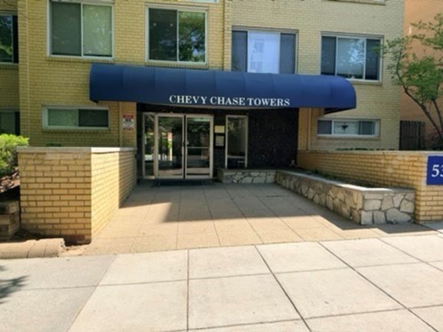 Washington Apartment: 5323 Connecticut Ave NW